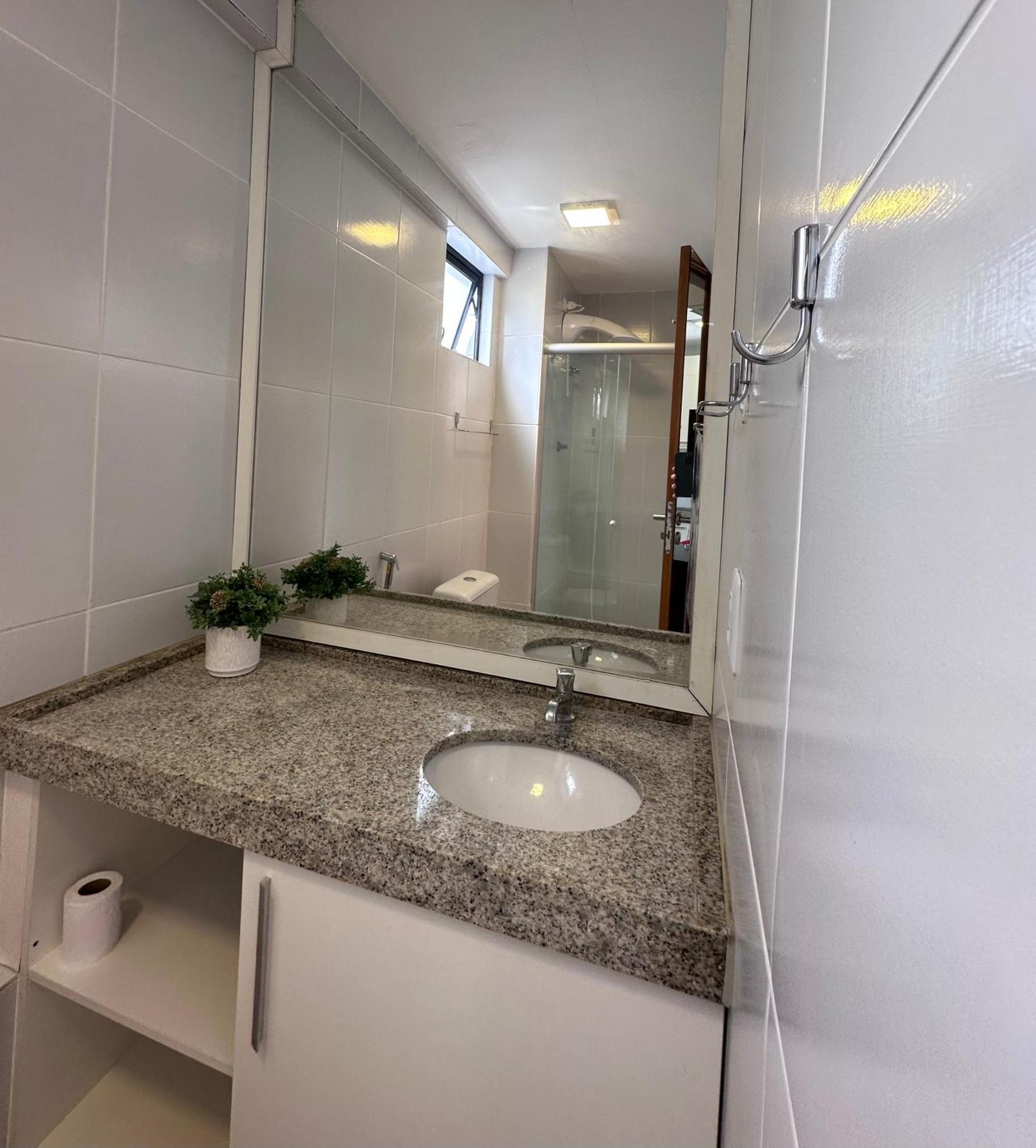 Flat 4 Pessoas Em Boa Viagem Com Piscina, Wifi 500mbps, Localizado A 350 Metros Da Apartment Recife